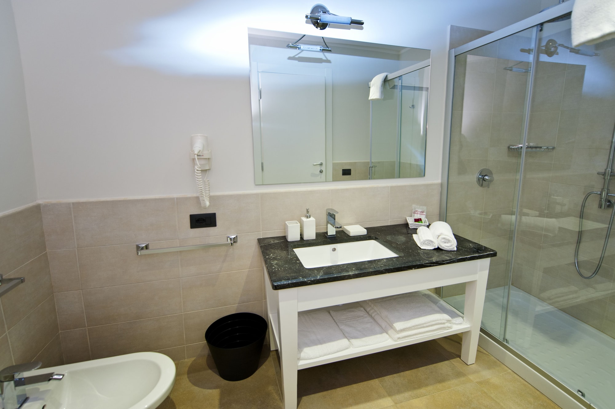غرفة قياسية بسريرين منفصلين، Delle Vittorie Luxury Suites & Rooms 9/10