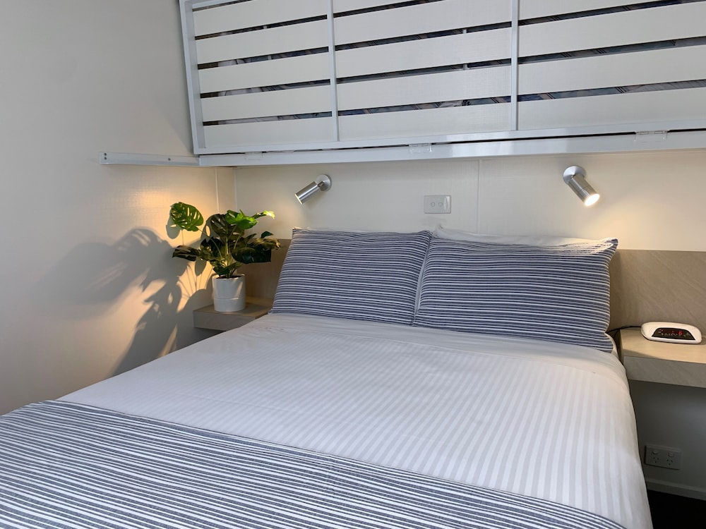 Apollo Bay Waterfront Motor Inn 18/80