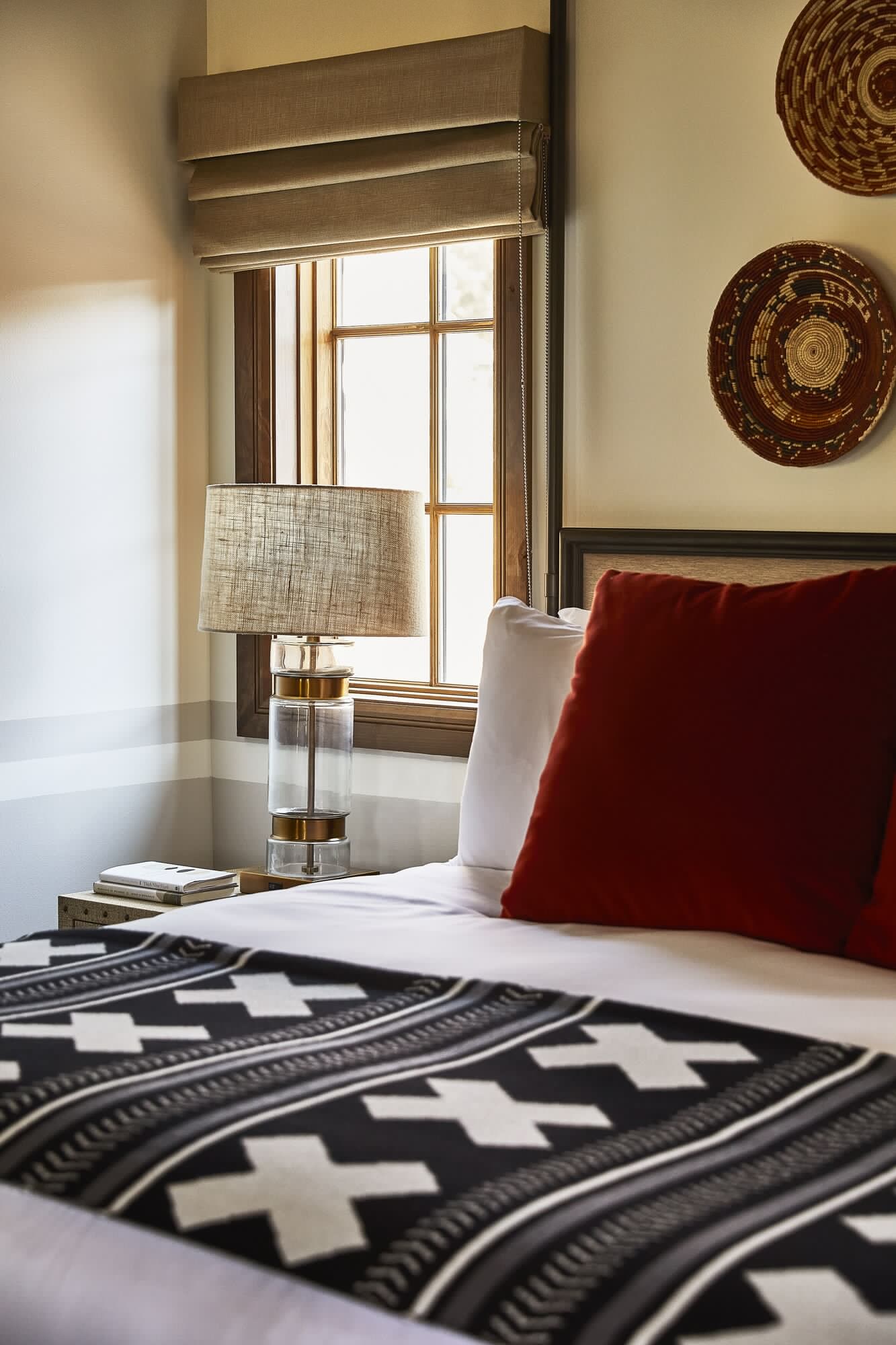 Room, King Bed, Grove View