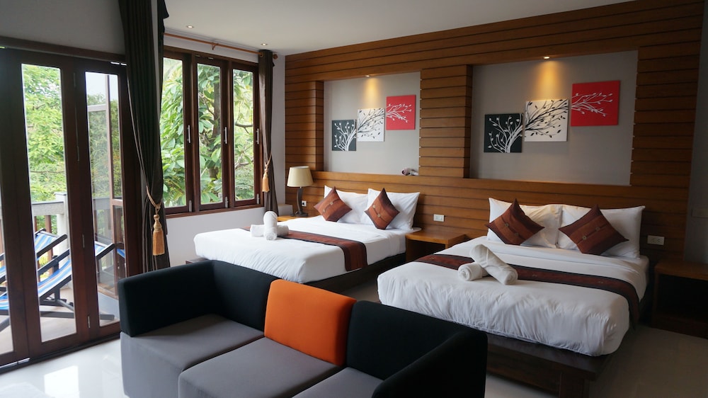 Lanta Intanin Resort 44/64