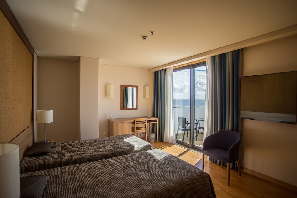 Antillia Hotel 99/127