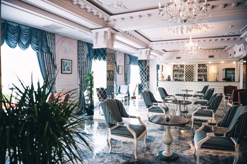 Emerald Suite Hotel 22/37