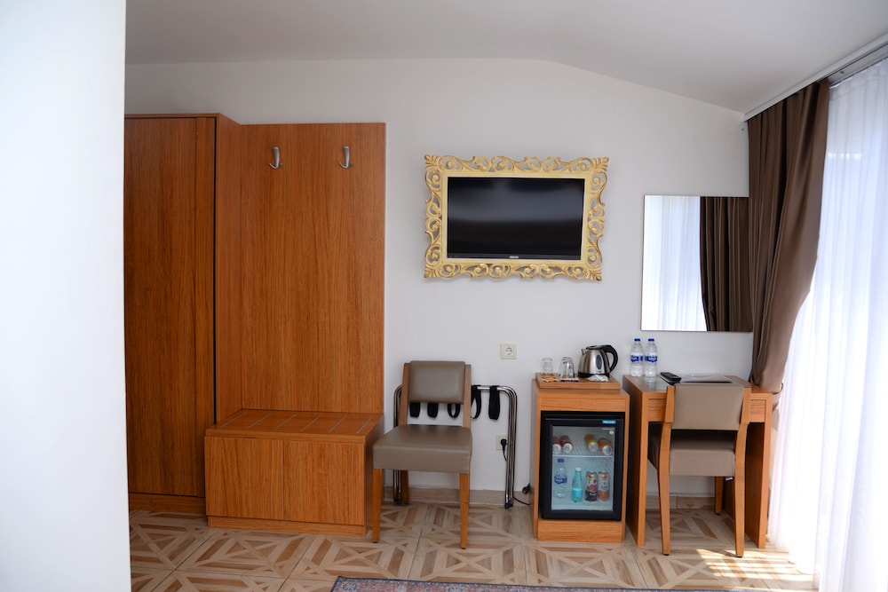 EDIBE SULTAN HOTEL 36/37