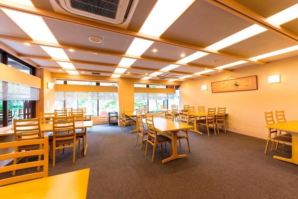 Kasuga Hotel 39/47
