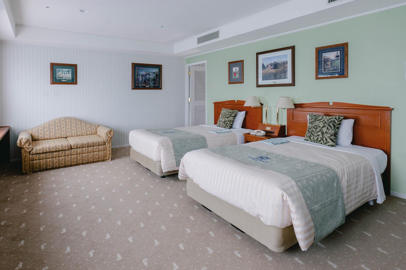 Executive, Twin Beds