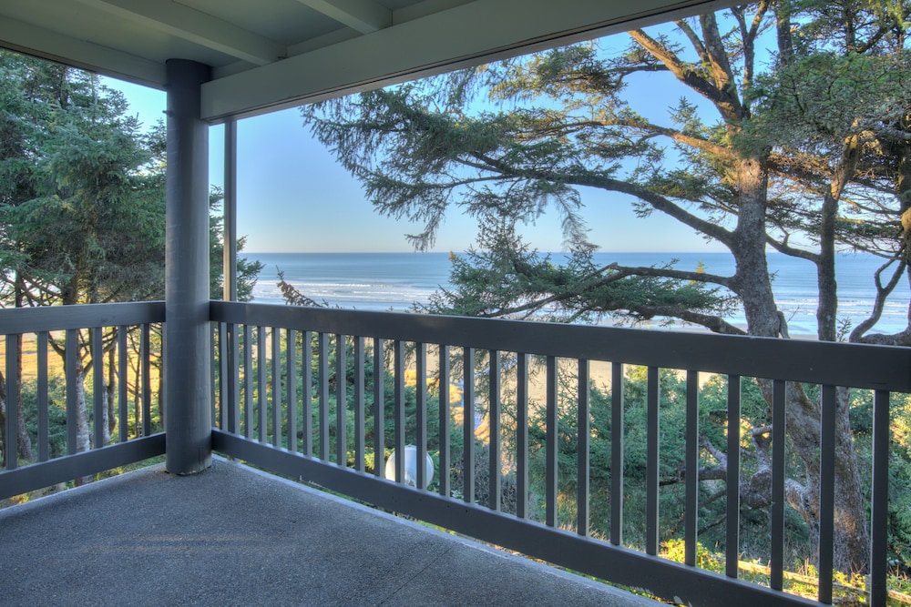 Ocean Crest Resort 1/50