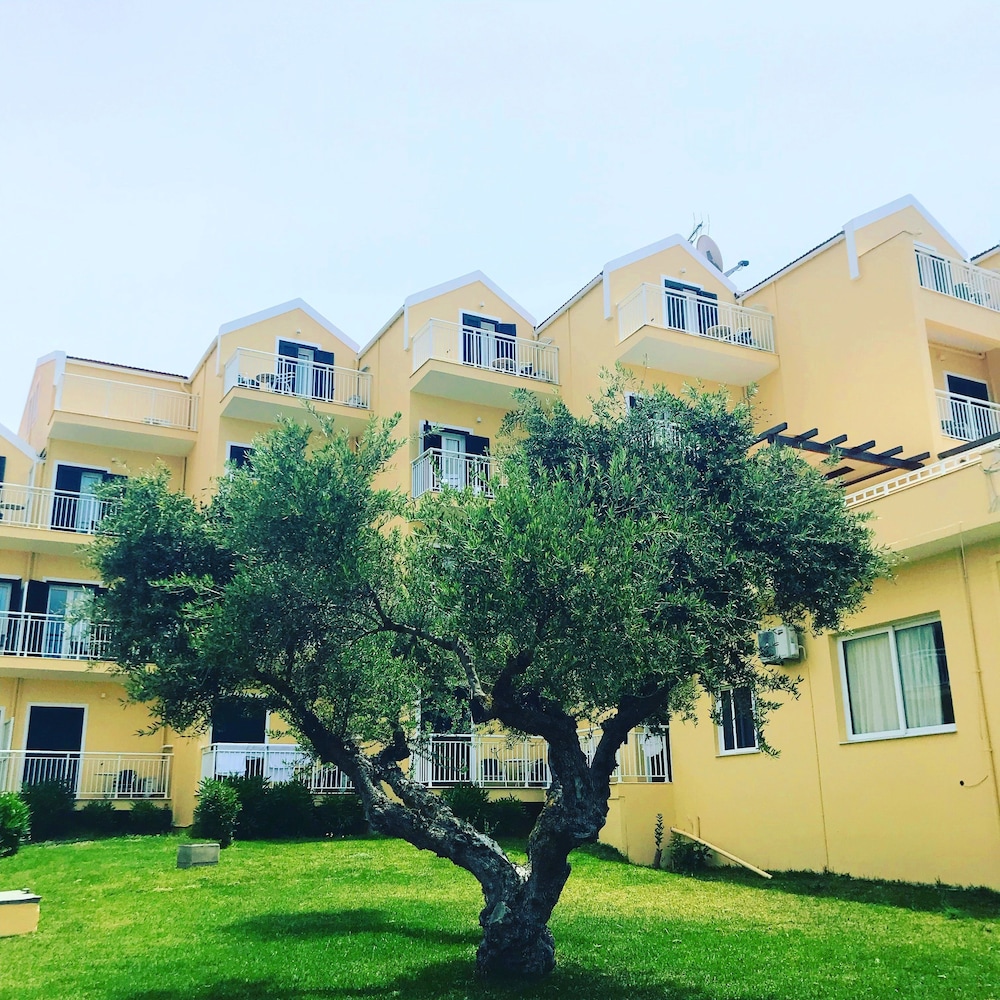 Lassi Hotel 36/42