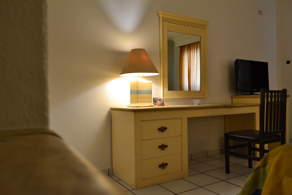Hotel Maria Isabel 58/69