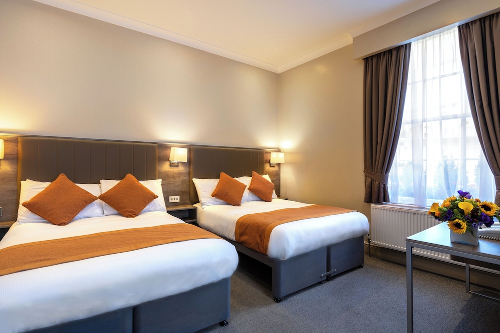 Sidney Hotel 8/44