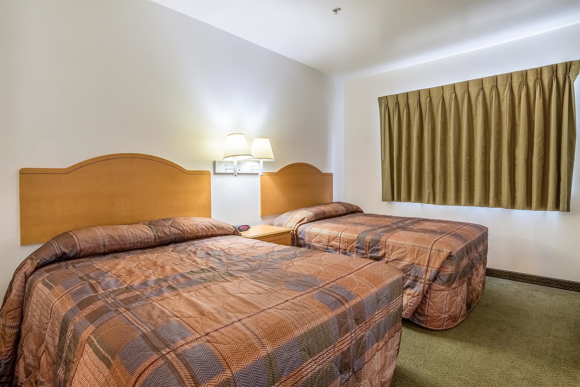 Deluxe, 2 Double Beds, Kitchenette