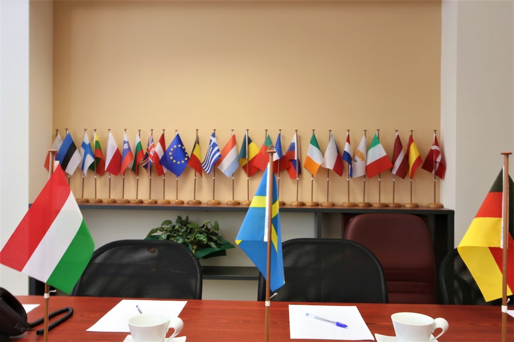 GK Airport Suites 33/49