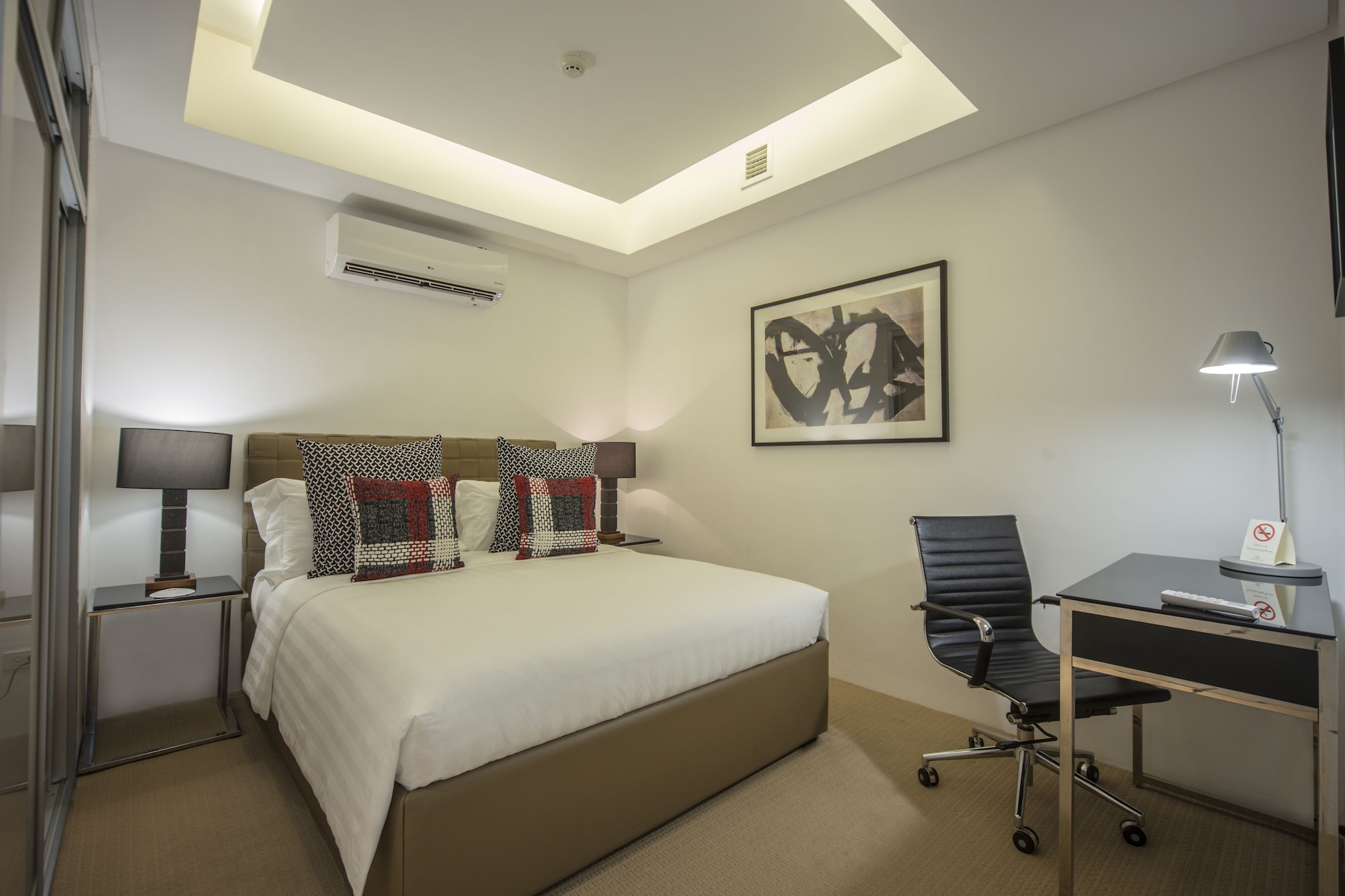 2 BEDROOM SUITE