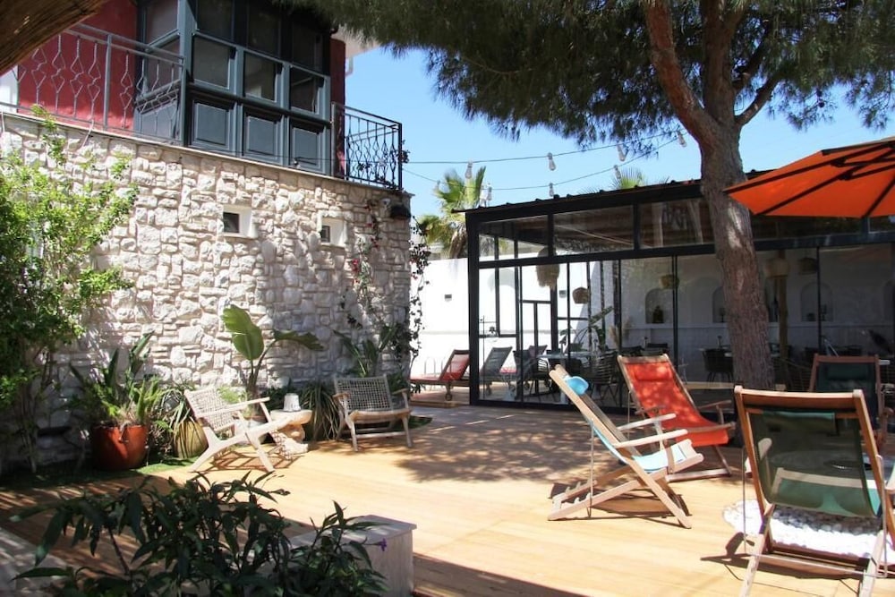 Maison Boheme Hotel 15/17