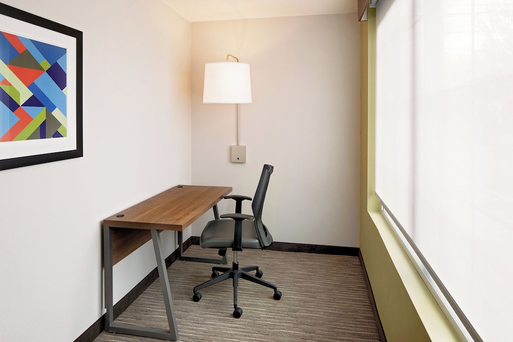 Holiday Inn Express Harrisburg East 40/71