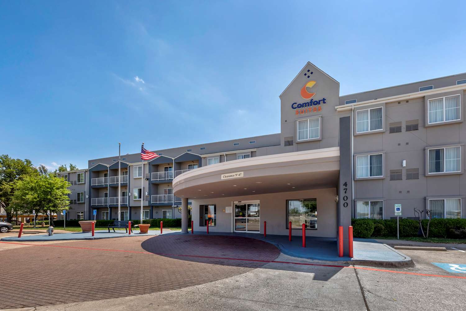 Comfort Suites DFW Airport 13/16