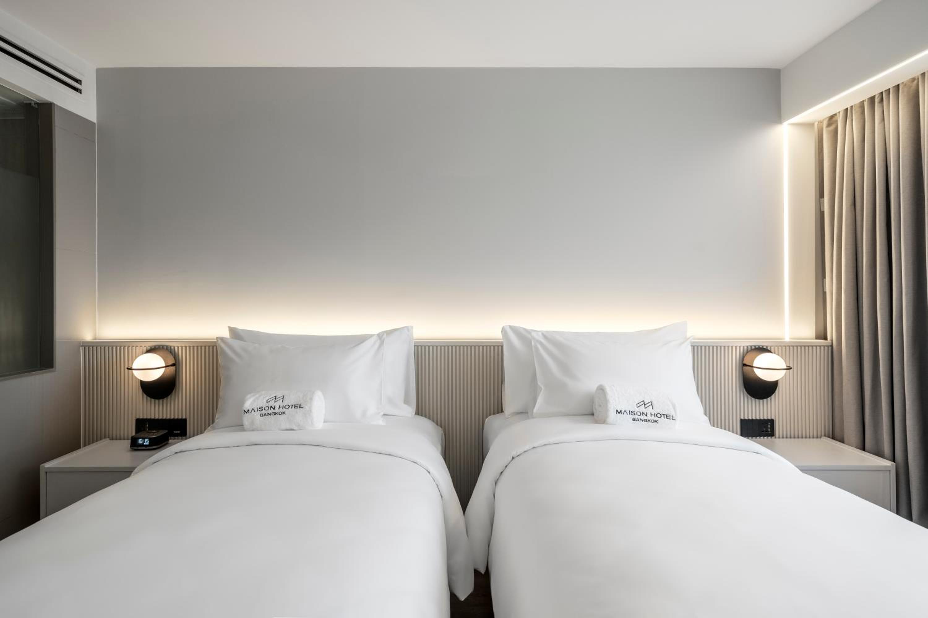 Deluxe, Twin Beds