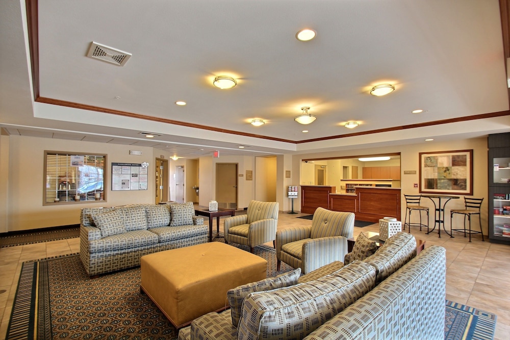 Candlewood Suites Milwaukee Airport-Oak Creek 10/73