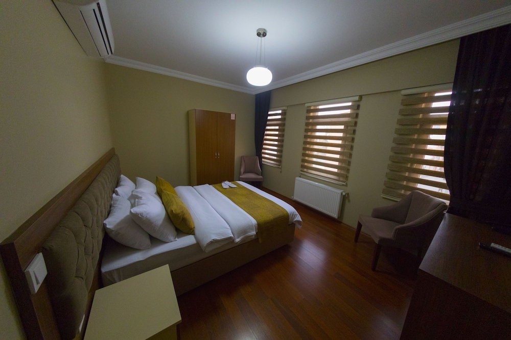 Helen Suites Aparts 12/50