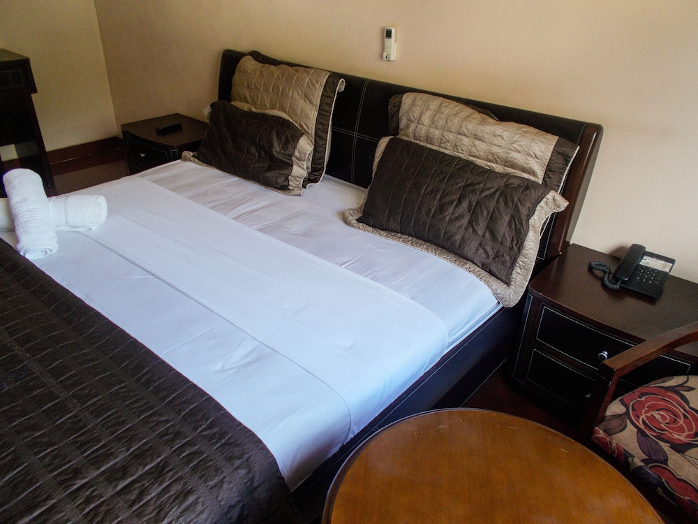 Acamms Lodge Roma 14/50