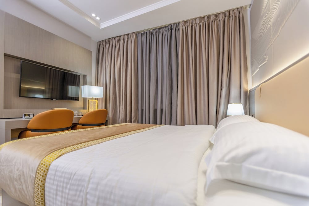 Grand Hotel Europa 10/50