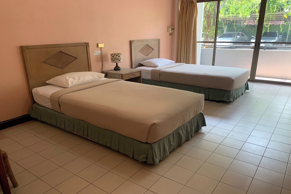 Pin Hotel 28/63