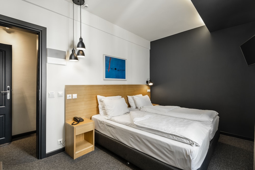 Park Hotel 28/67