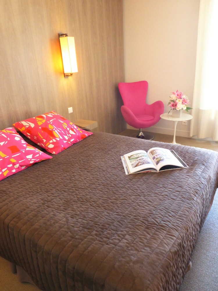 Bliss Hotel 40/70