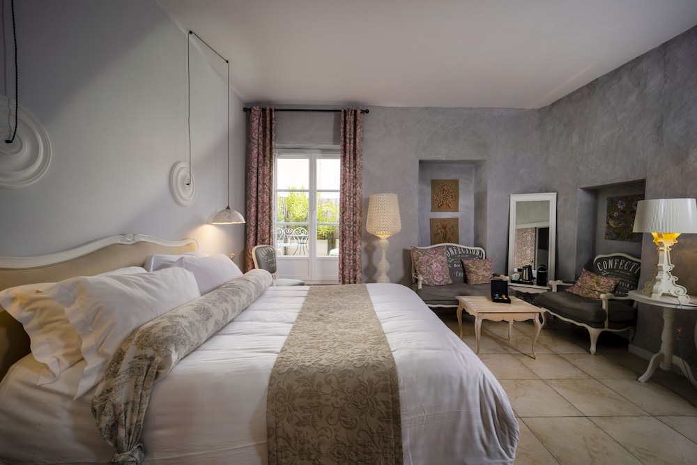 CHATEAU DE SIRAN 4/36