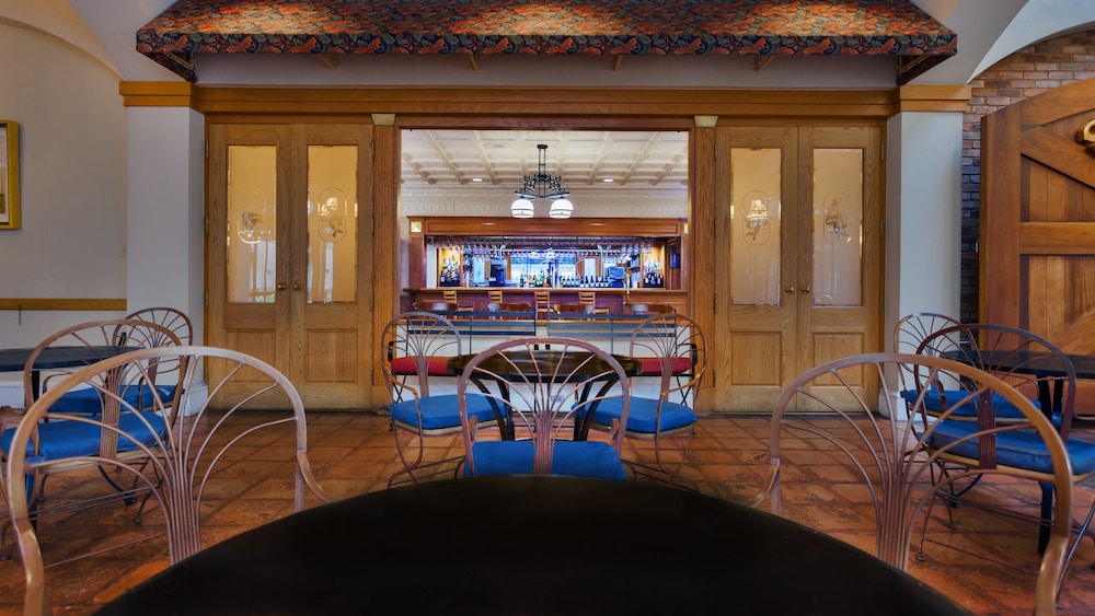 Disneys Port Orleans Resort French Quarter 33/50