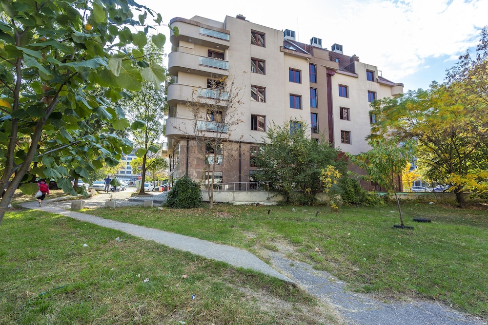 Cityhome Aparthotel 50/54