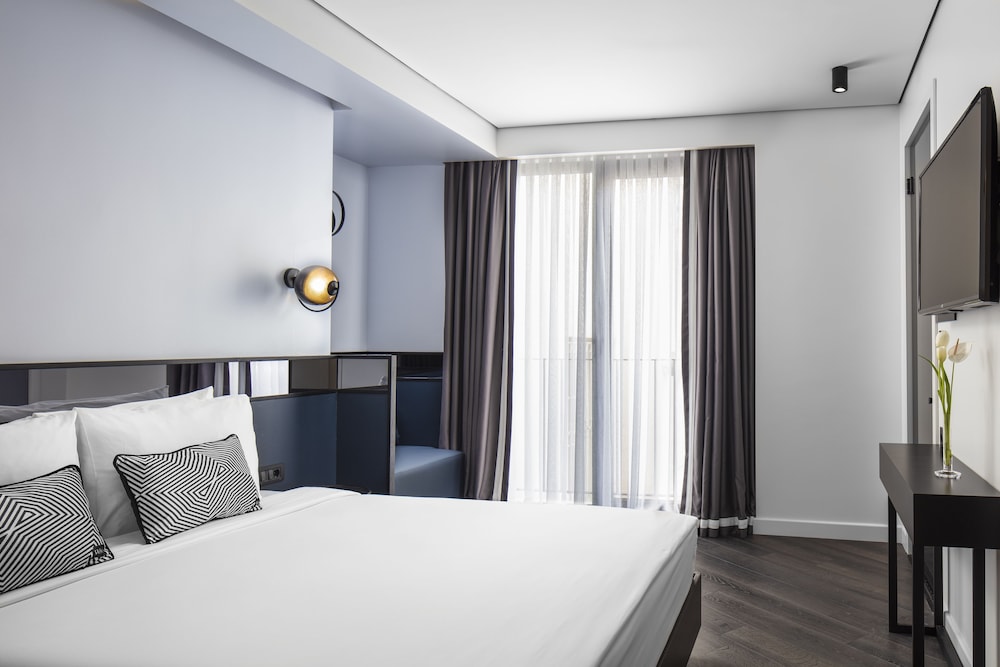 The Westist Hotel & Spa 12/69