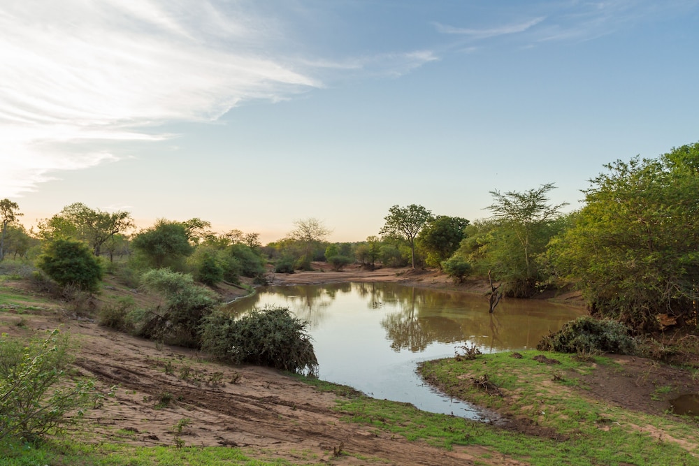 Ujabule 8 Sleeper Bush Lodge 38/50