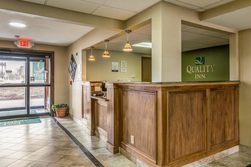 Quality Inn I-74 Batesville 10/41