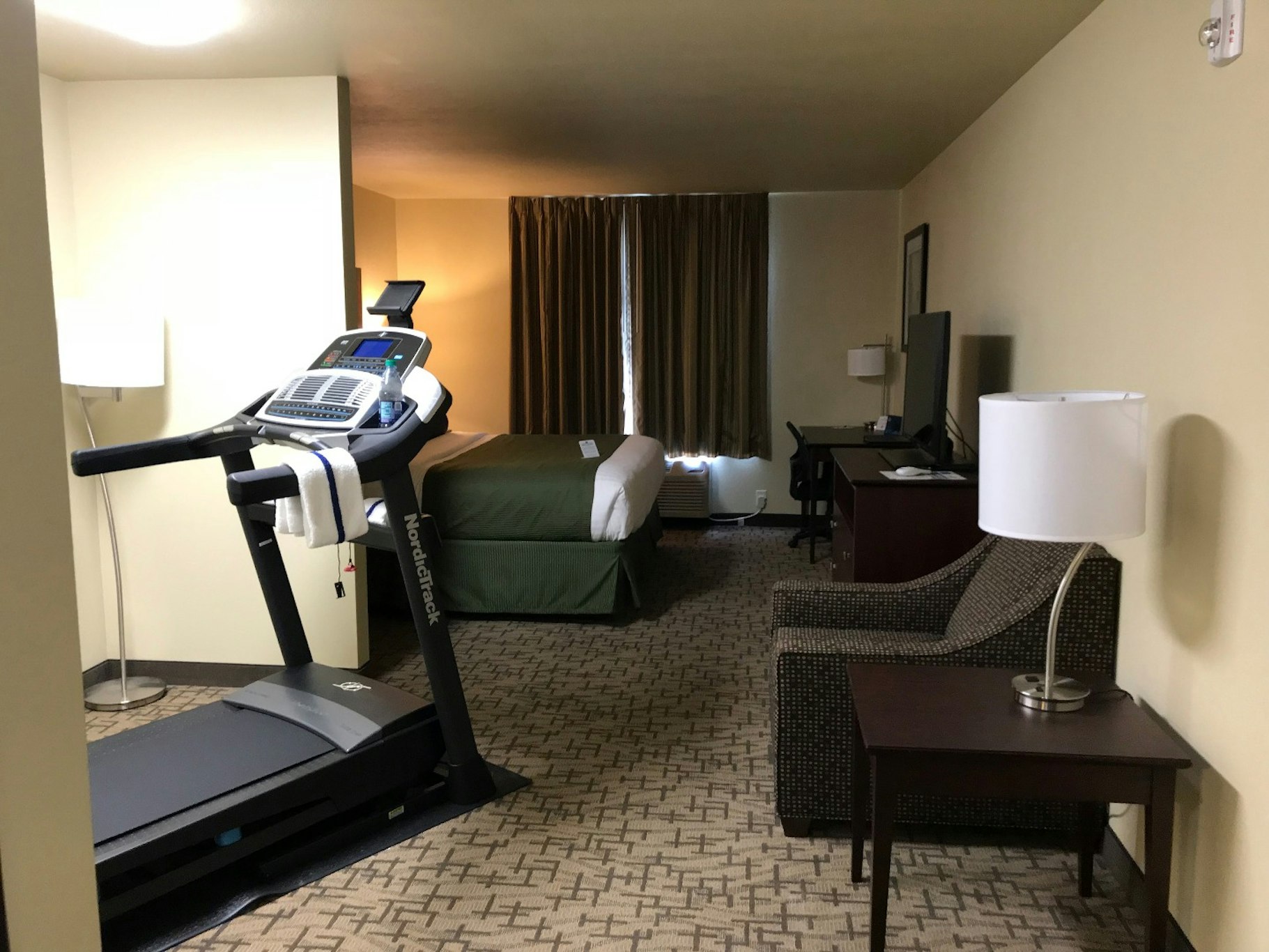 Cobblestone Hotel & Suites - Devils Lake 35/62