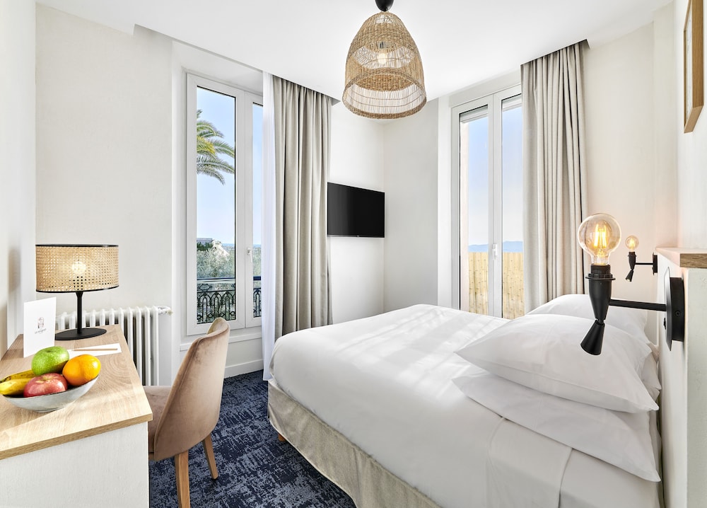 ROOM, DOUBLE BED, SEA VIEW