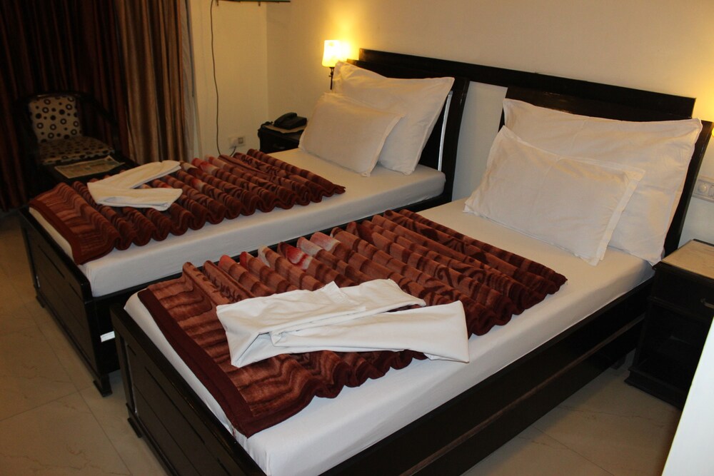 Hotel Hong Kong Inn 13/41
