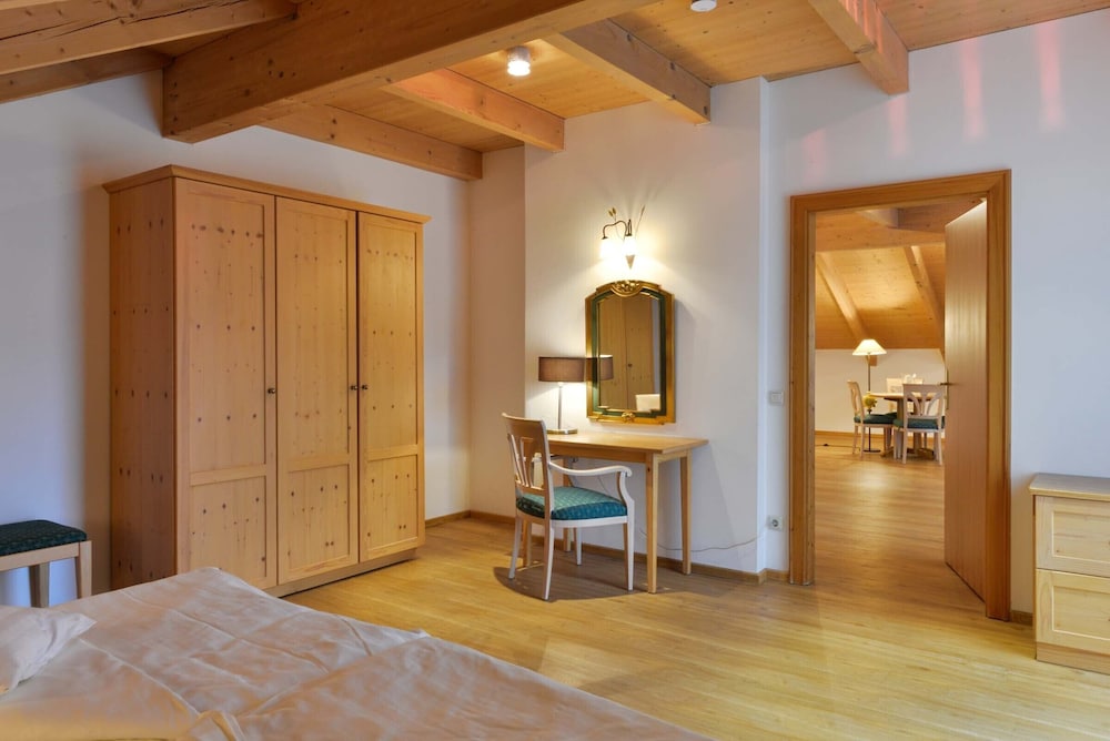 Landhotel Huber Am See 15/45