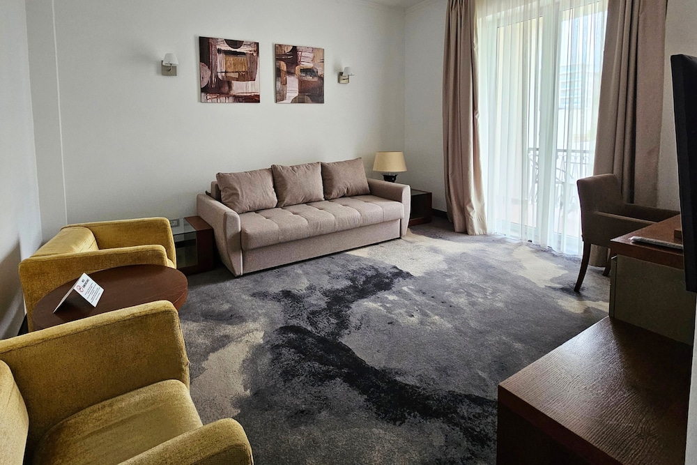 Iaki Hotel 28/50