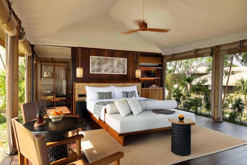 ARNA Suites and Ocean Lounge 8/46