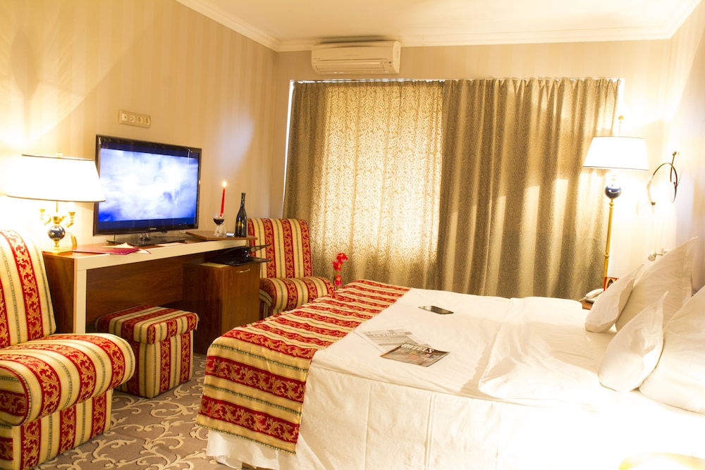 Prahova Plaza Hotel 10/35