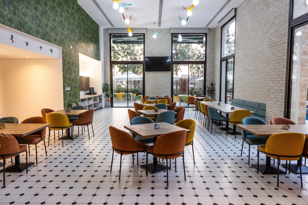 Le Grove Hotel, Jounieh 61/76