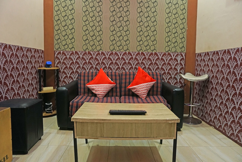 OYO 2860 The Castury Homestay Syariah 19/23