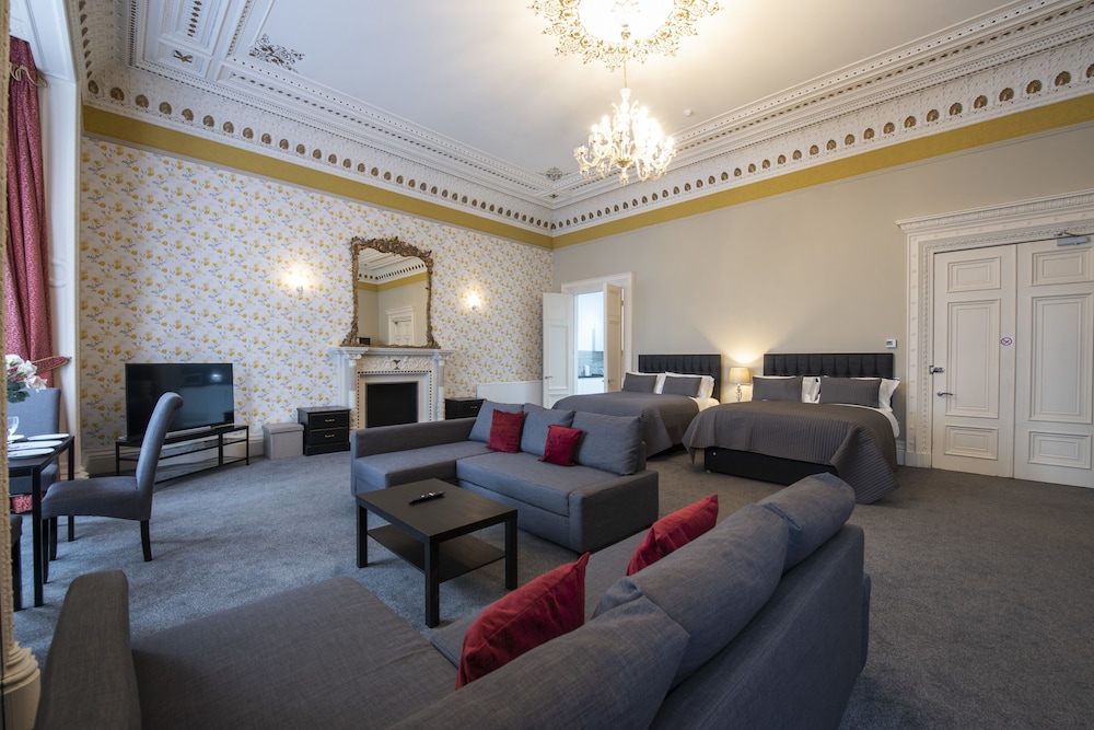 Grosvenor Suites 34/46