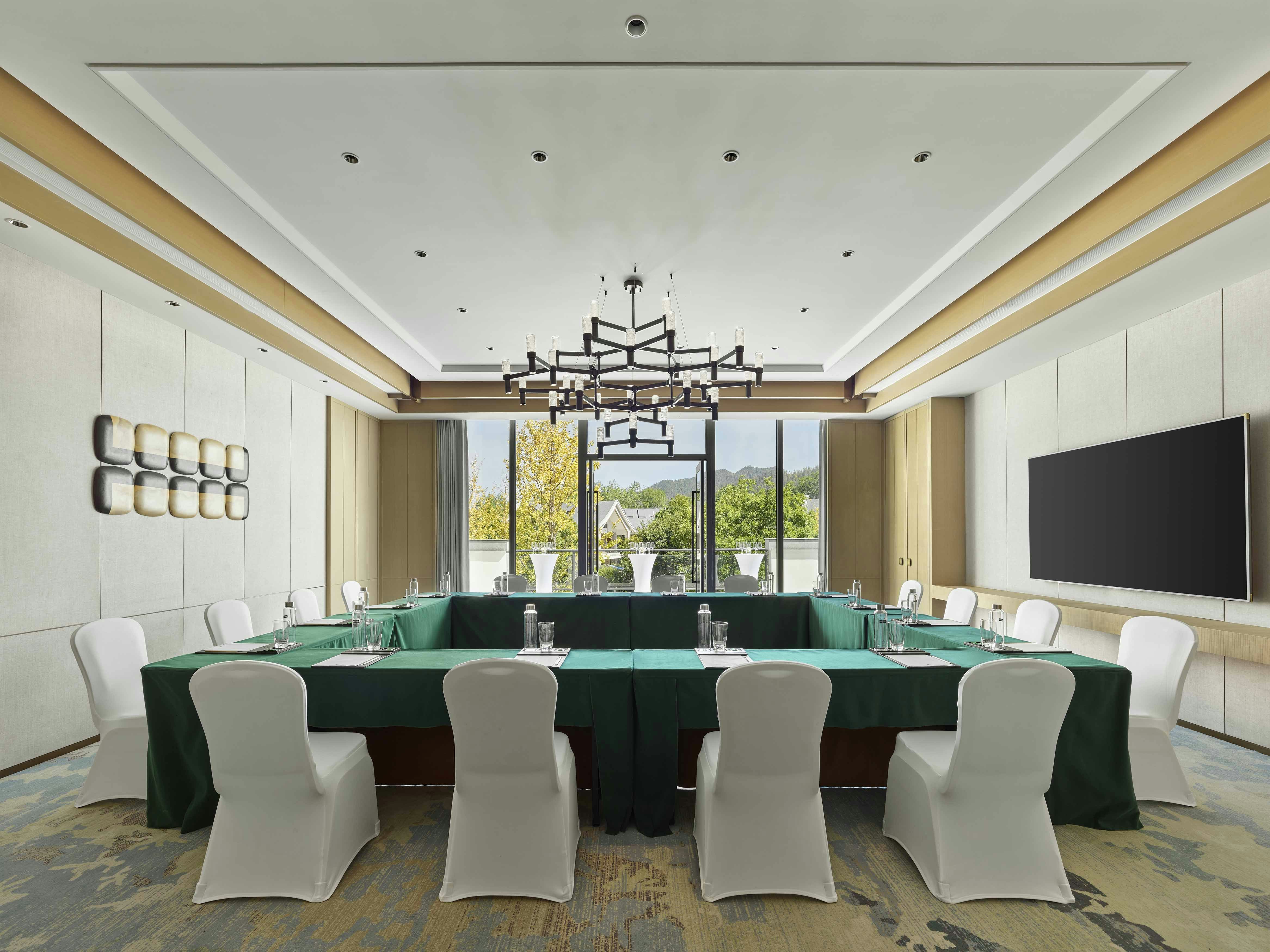 DoubleTree by Hilton Taizhou Shenxianju 18/26