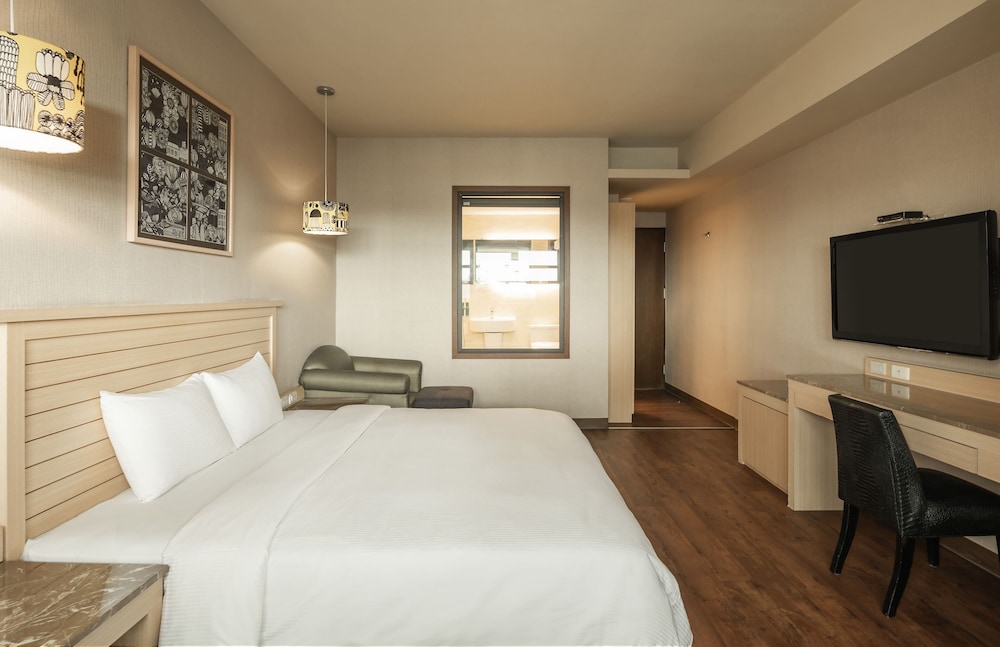 Kindness Hotel Liouhe Night Market Qixian 10/50