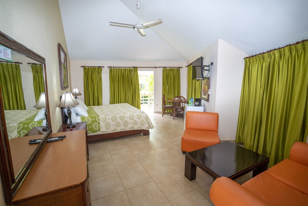 Jarabacoa River Club 27/57
