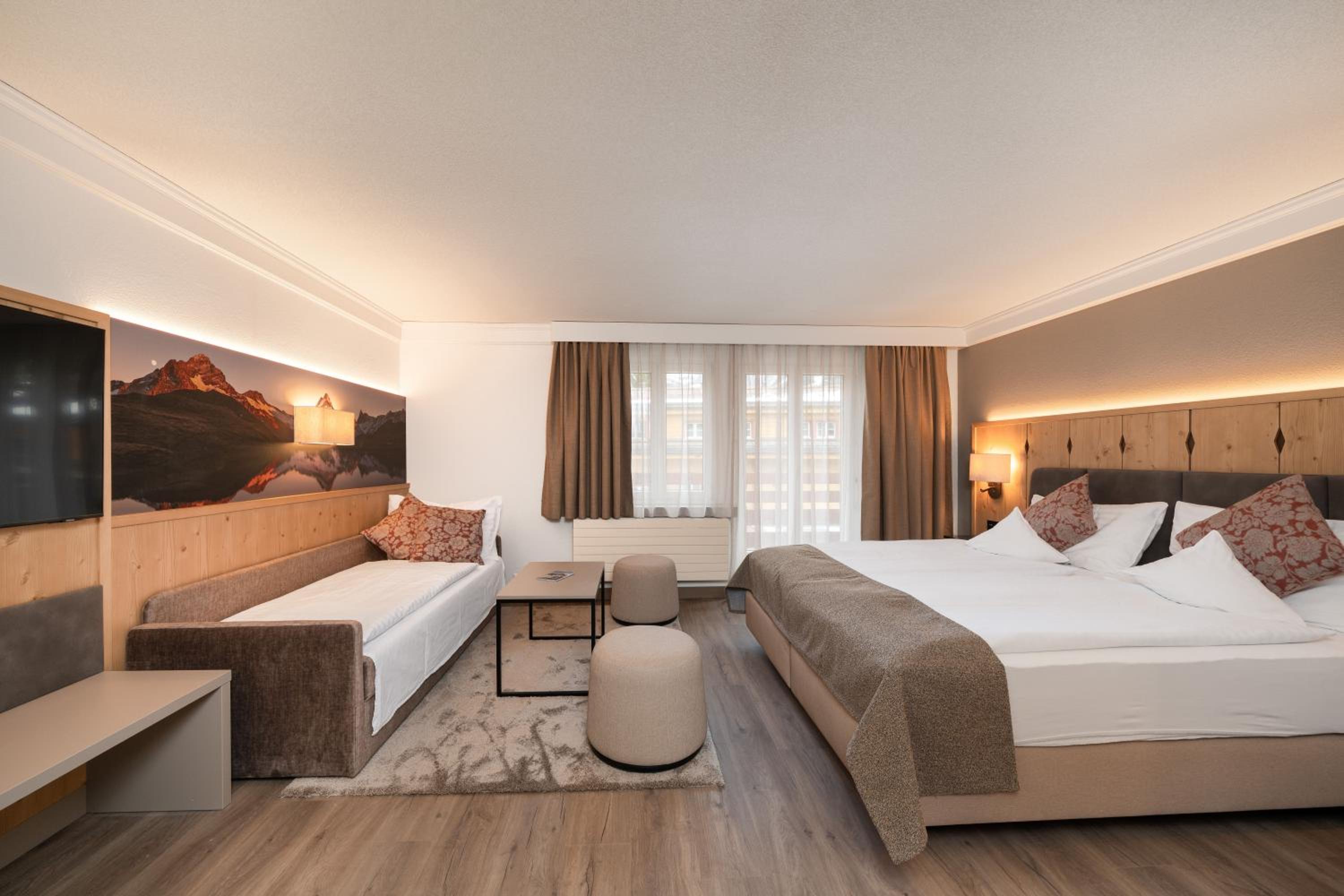 Room, Triple, Sofa