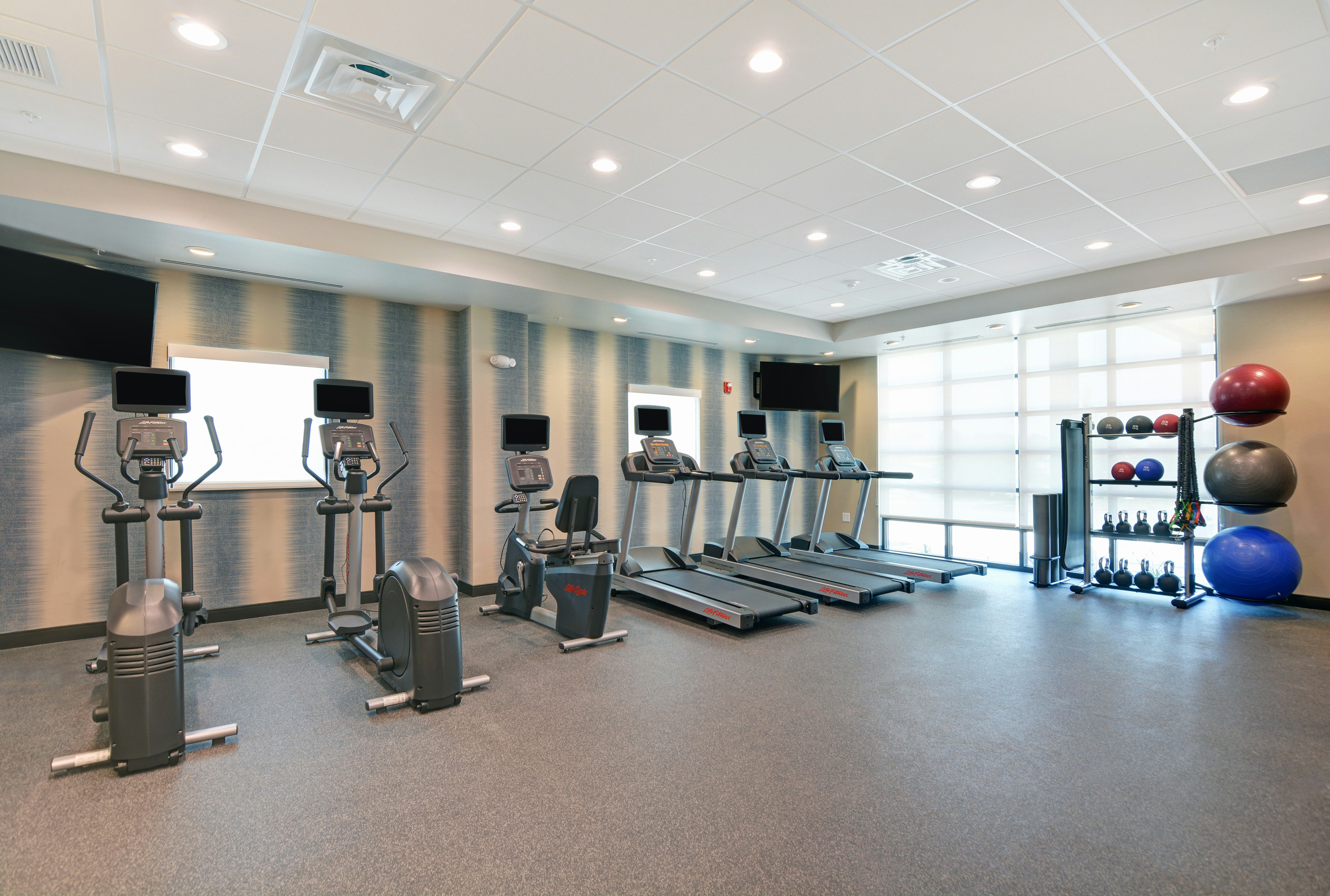 Home2 Suites By Hilton Bettendorf Quad Cities Ia 24/49