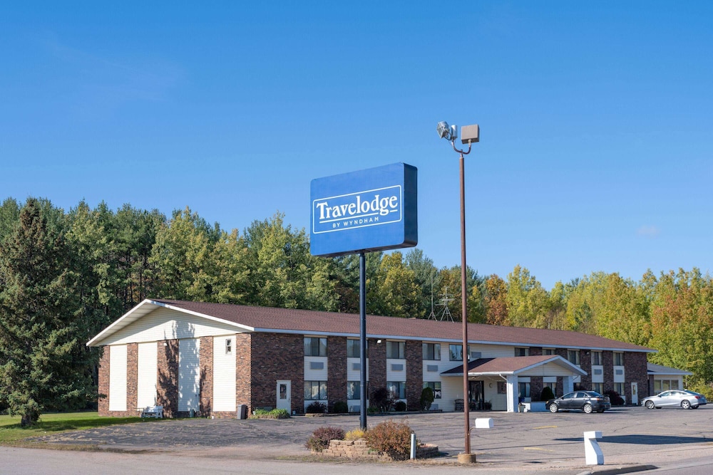 Travelodge by Wyndham Merrill 2/50