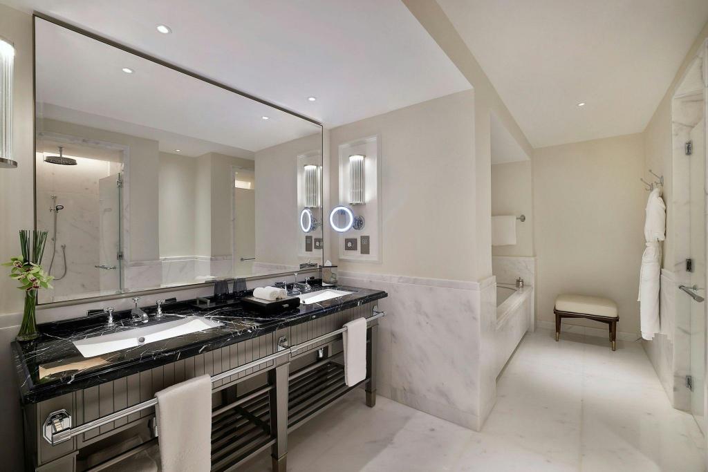 Grand, Suite, King Bed, Skyline View، The Ritz-Carlton, Amman 2/2